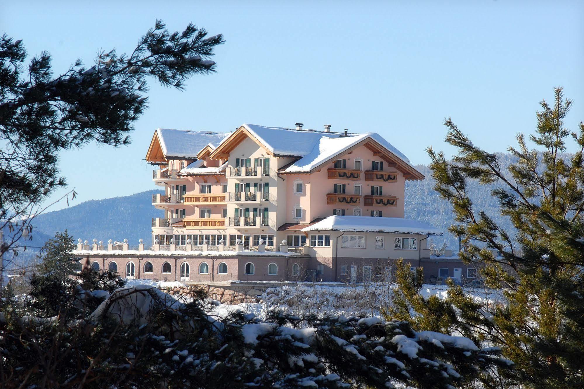 Hotel Lagorai Resort & Spa Cavalese Exteriör bild