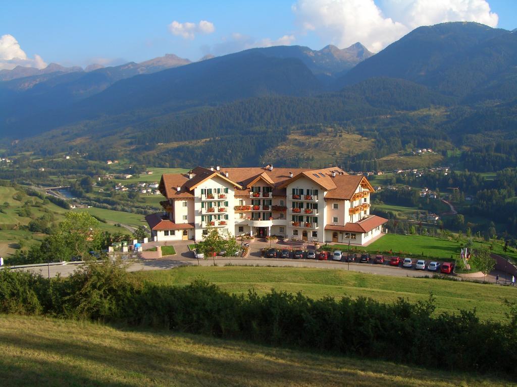 Hotel Lagorai Resort & Spa Cavalese Exteriör bild